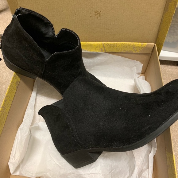 Shoes - Booties